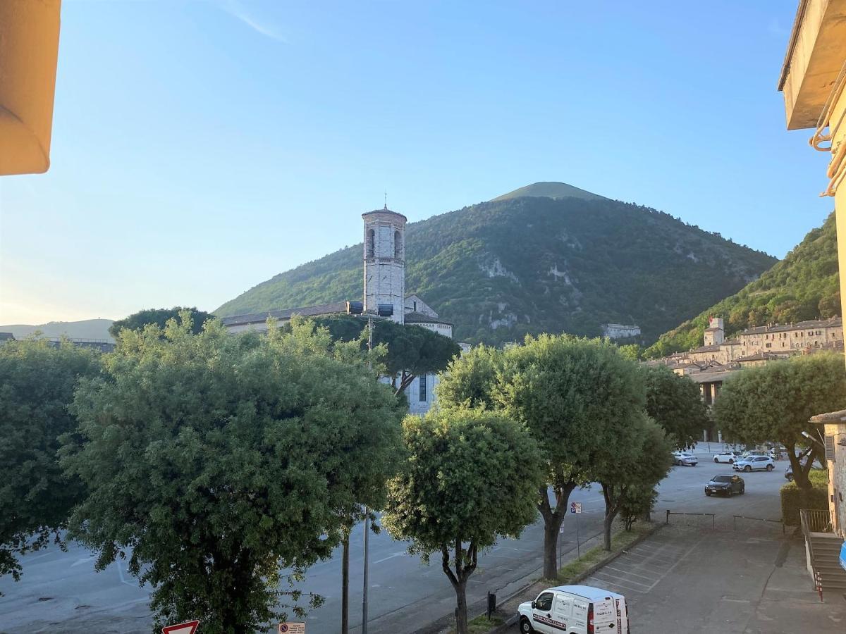 Hotel San Francesco E Il Lupo Губбіо Екстер'єр фото